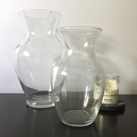 Large Glass Bouquet Vase - Picture 2 of 5